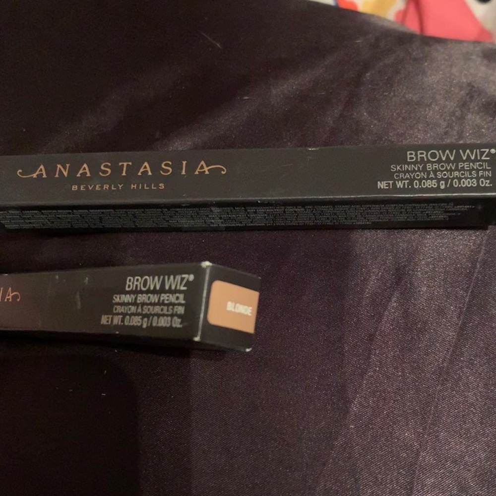 Anastasia Beverly Hills Brow Wiz in Blonde